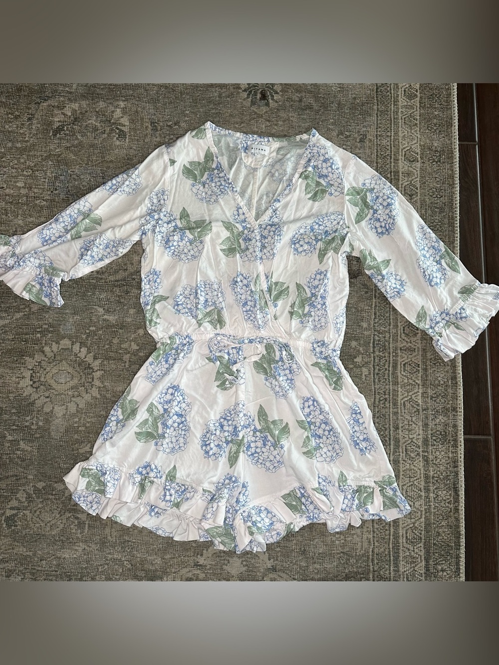 Piyama White Hydrangea Print Ruffle Snap Drawstring Romper Pajama Womens Large